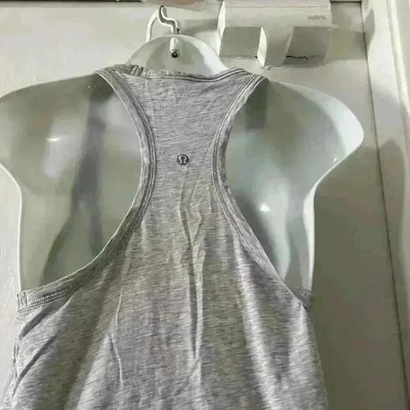Lululemon tank top - Picture 5 of 9